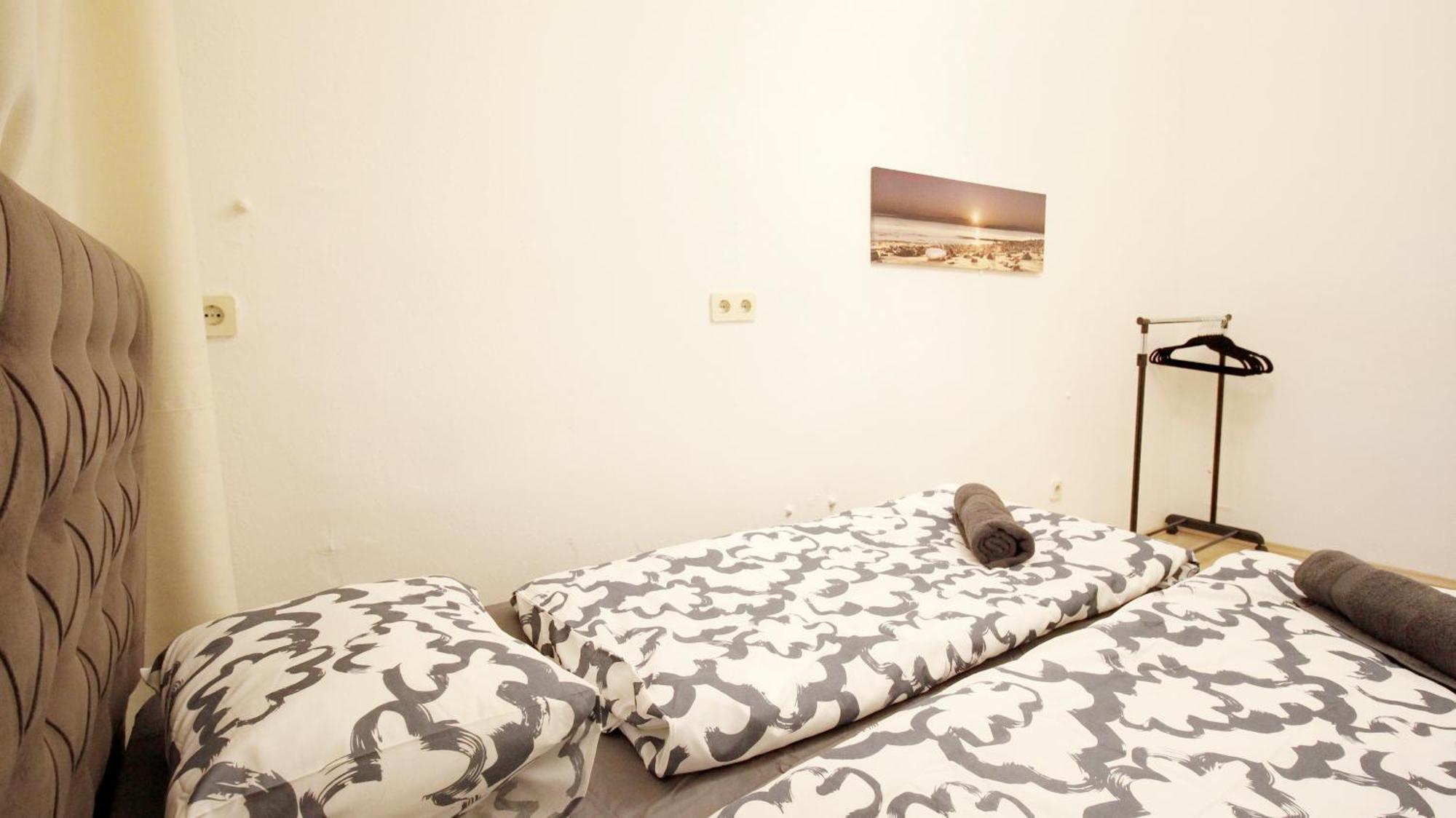 Comfortable Rooms Near Schonbrunn Palace Wenen Buitenkant foto