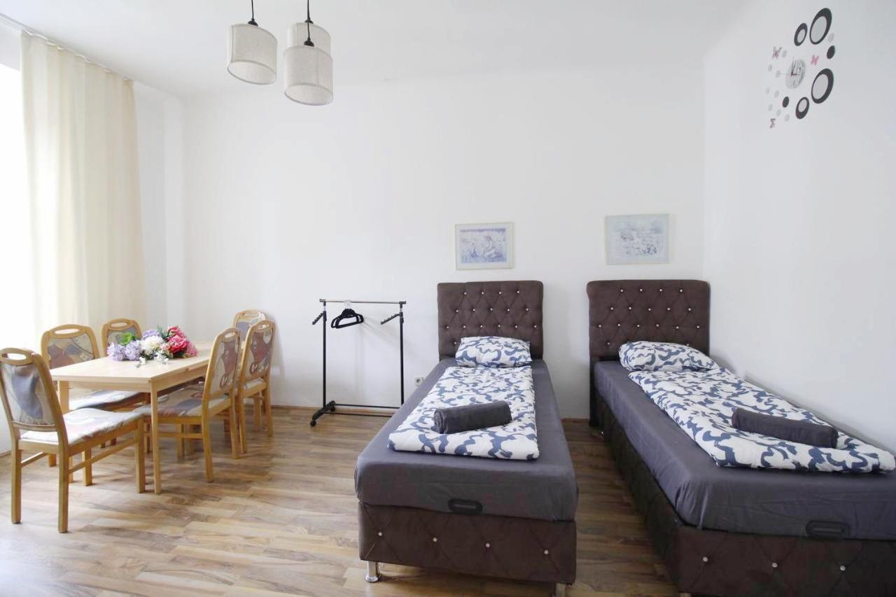 Comfortable Rooms Near Schonbrunn Palace Wenen Buitenkant foto
